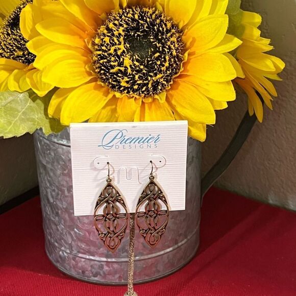 Premier Designs English Ivy Fishhook Earrings #PDER - Picture 5 of 5